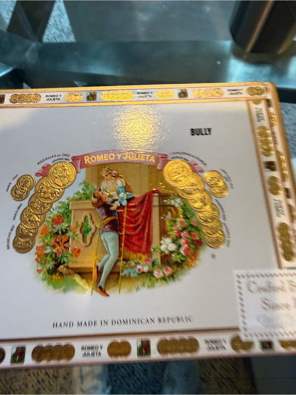 Romeo y Julieta Decorative Storage Box - White with Gold Accents